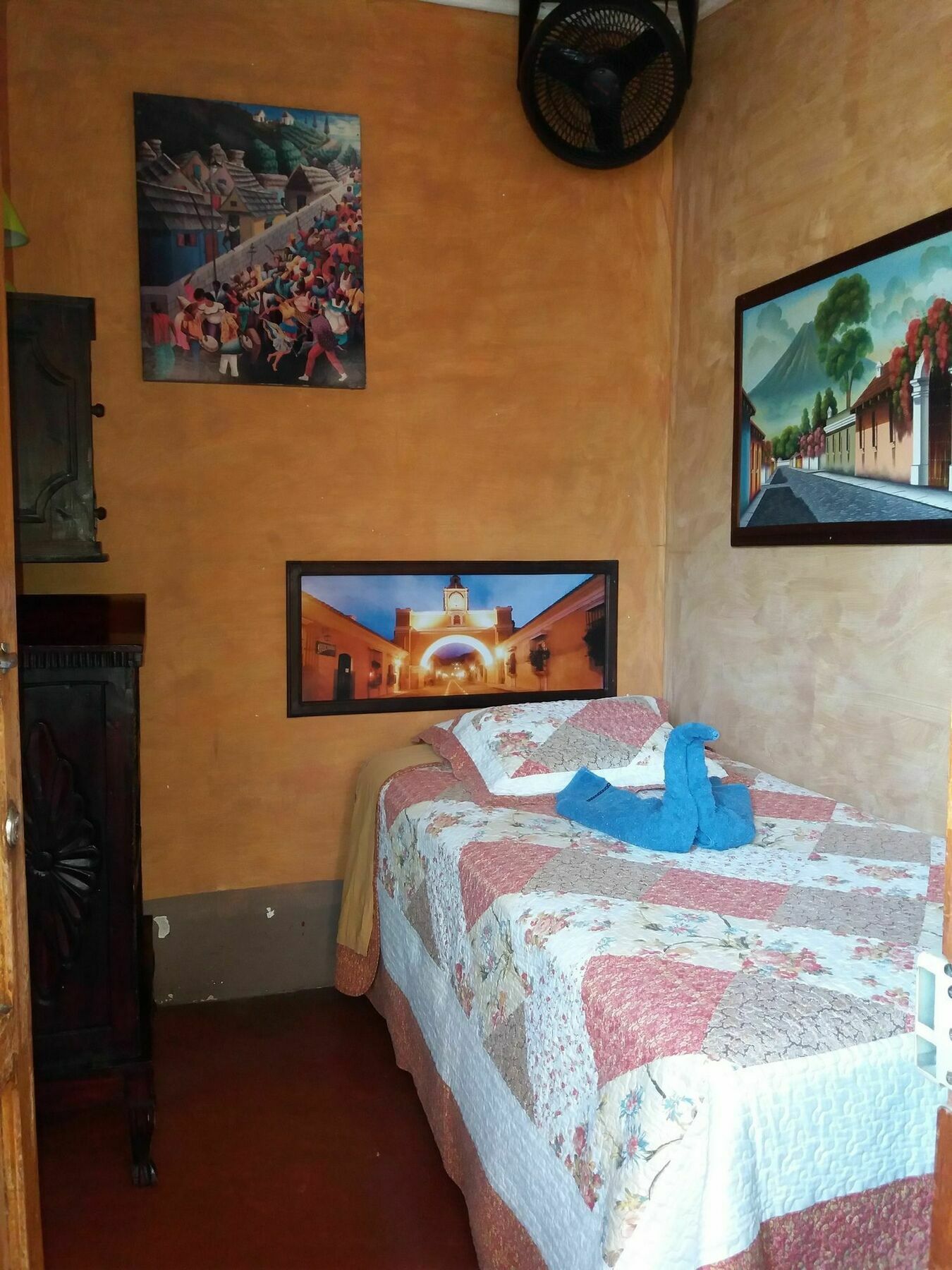 Dionisio Inn Antigua Exterior photo